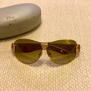 Women’s Dior sunglasses with box
